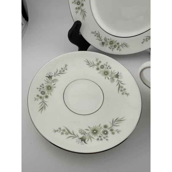 Wedgwood "Westbury" Bone China Trio Tea Set Silver Gilding Footed Cup - Picture 4 of 9